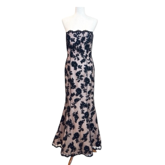 Jovani Dresses & Skirts - Jovani Strapless Corset‎ Black  Gown | size 8
